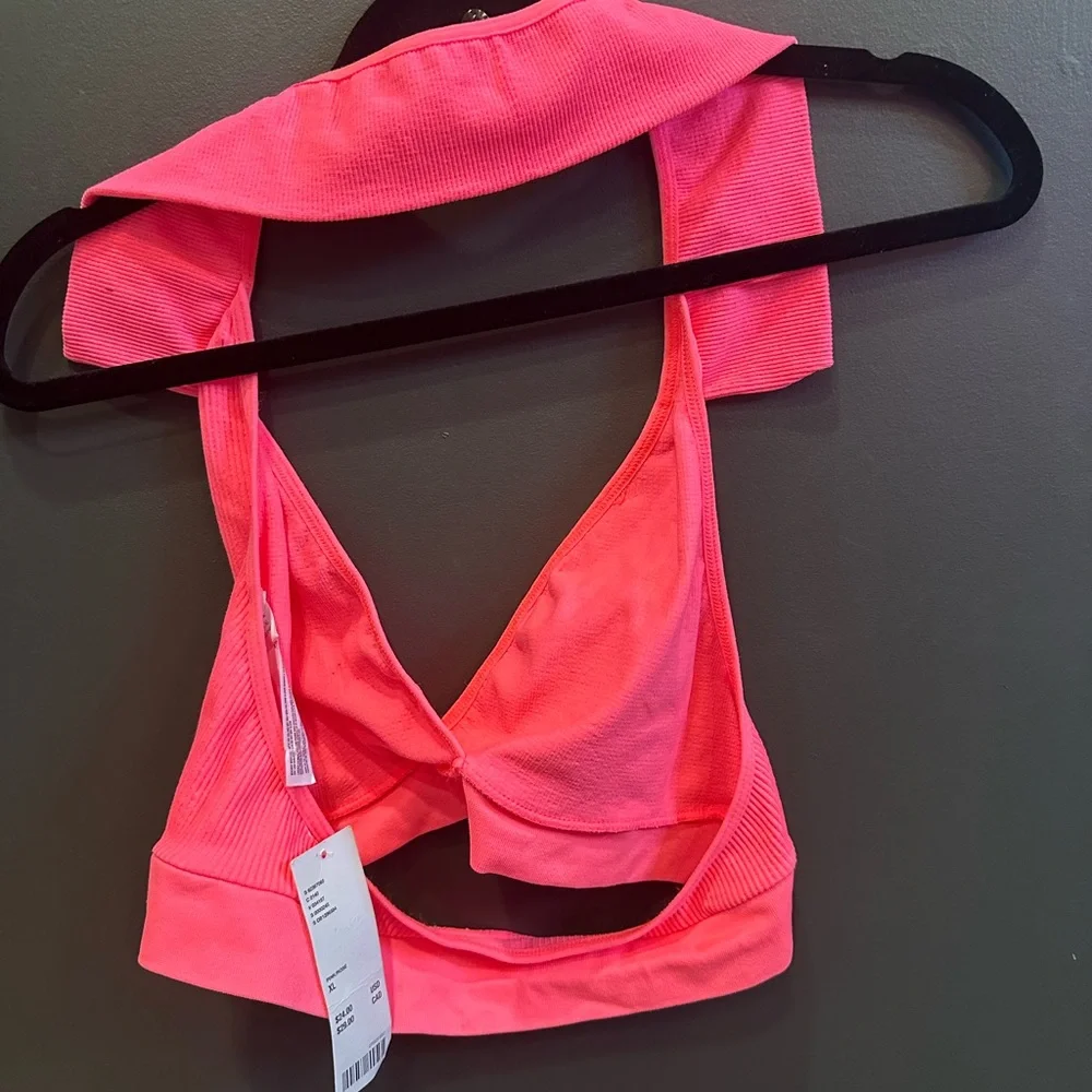 🛍️ 3FOR20 | Urban Outfitters | Vibrant Hot Pink Halter Top Halter Bra | XL | NWT